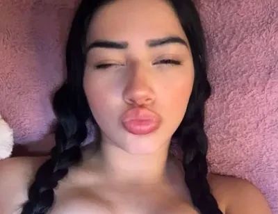 Esmeleaah blonde OnlyFans verified creator 2026